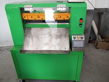 Máquina de corte automática para folhas de borracha com função de corte fornecedor